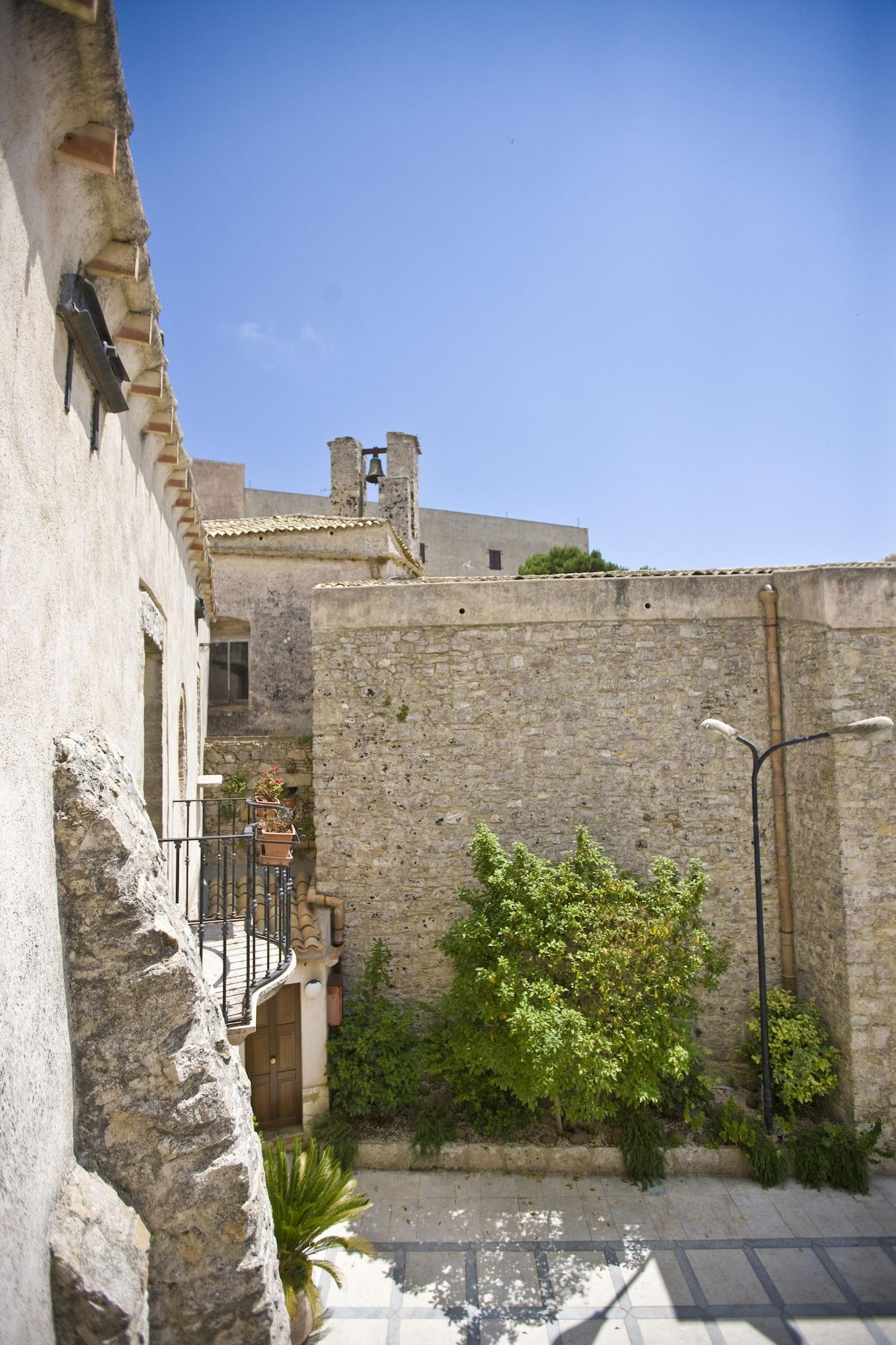 Il Carmine Dimora Storica Hotel Erice Exterior photo
